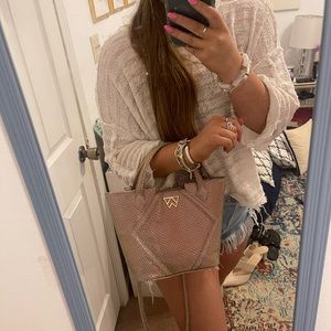 Kelly Wynne Cheers to me Mini